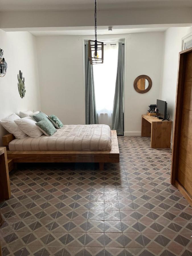 La Maison Du Puits Cesseras 外观 照片